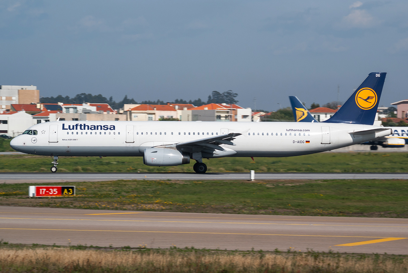 D-AIDG (4672) 2011 Airbus A321-231