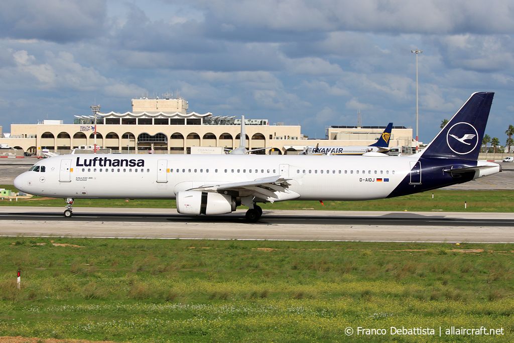 D-AIDJ · Airbus A321-231 · (MLA / LMML)