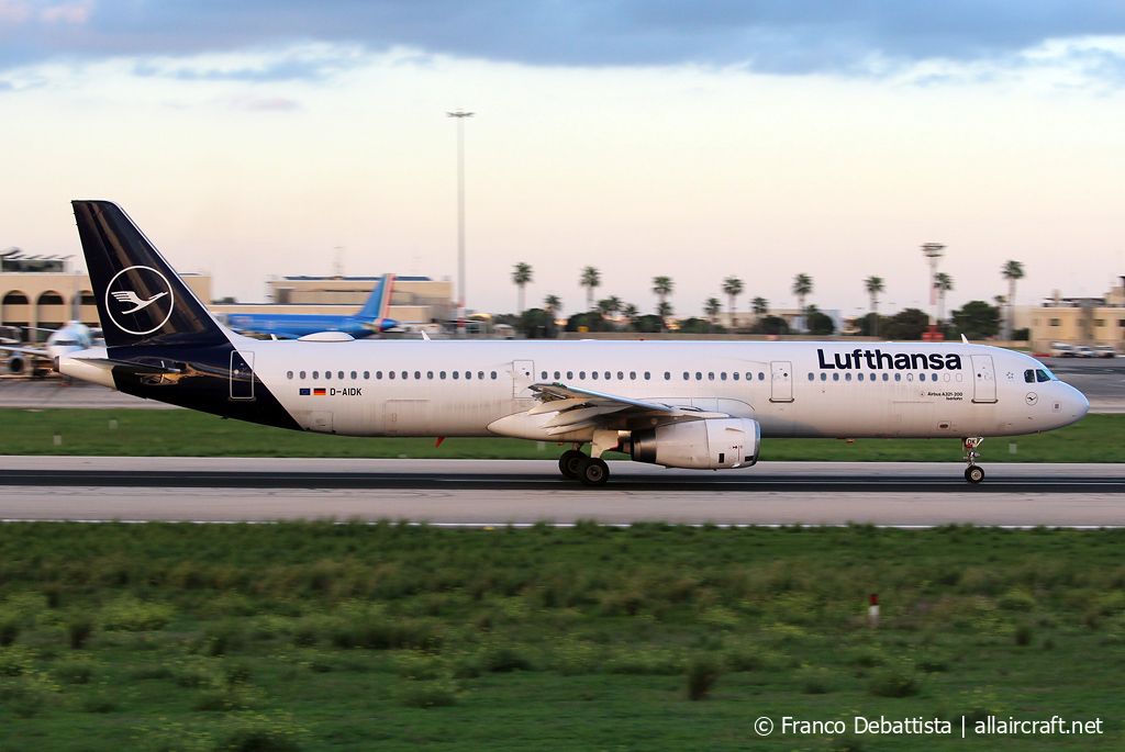 D-AIDK · Airbus A321-231 · (MLA / LMML)