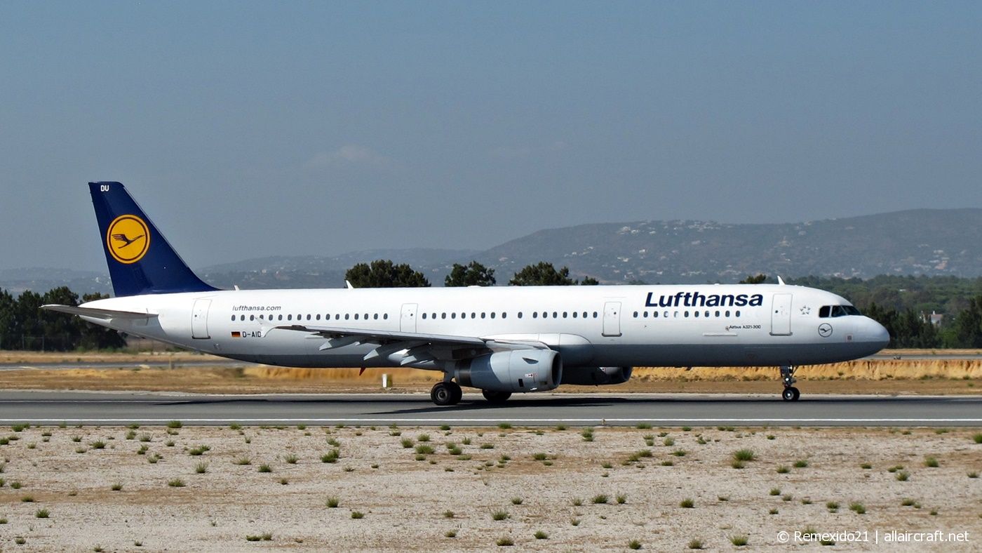 D-AIDU · Airbus A321-231 · (FAO / LPFR)