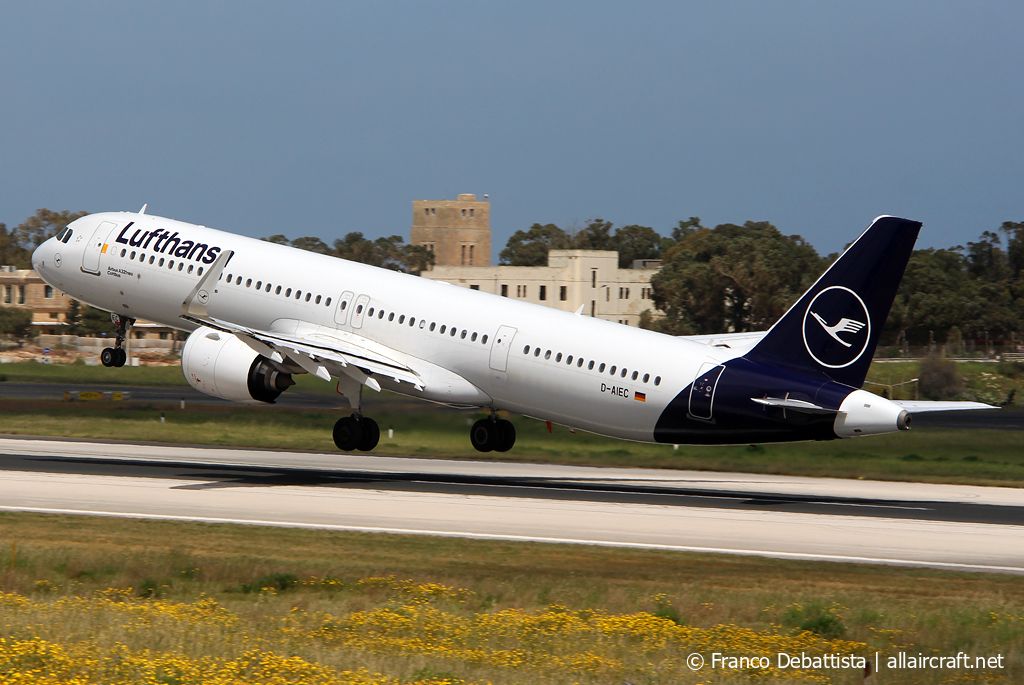D-AIEC · Airbus A321-271NX · (MLA / LMML)