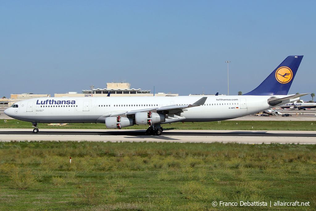 D-AIFC (379) 2000 Airbus A340-313