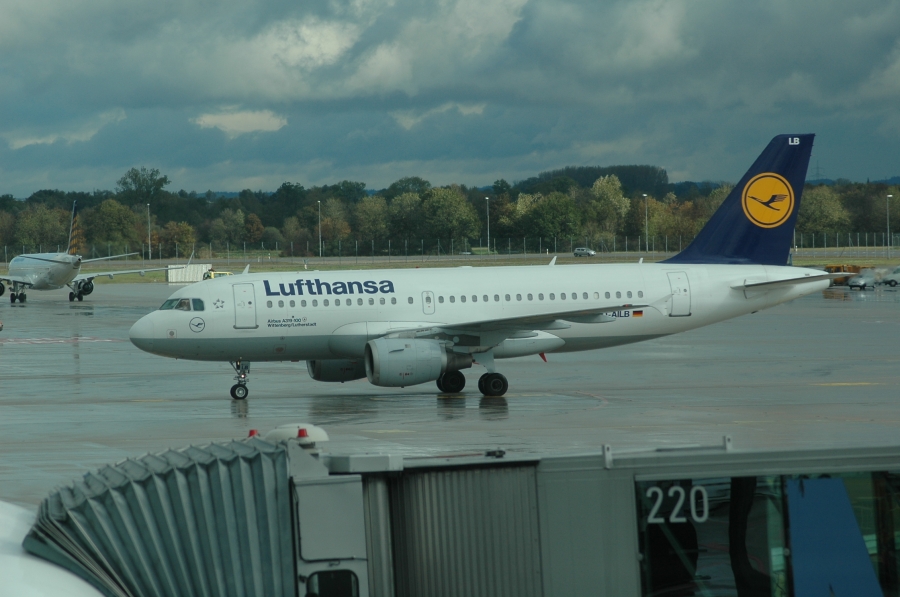 D-AILB (610) 1996 Airbus A319-114
