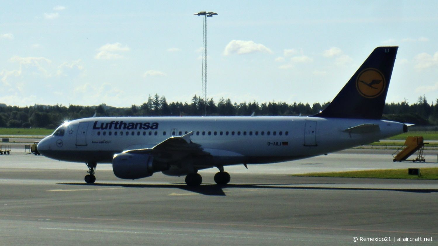 D-AILI · Airbus A319-114 · (BLL / EKBI)