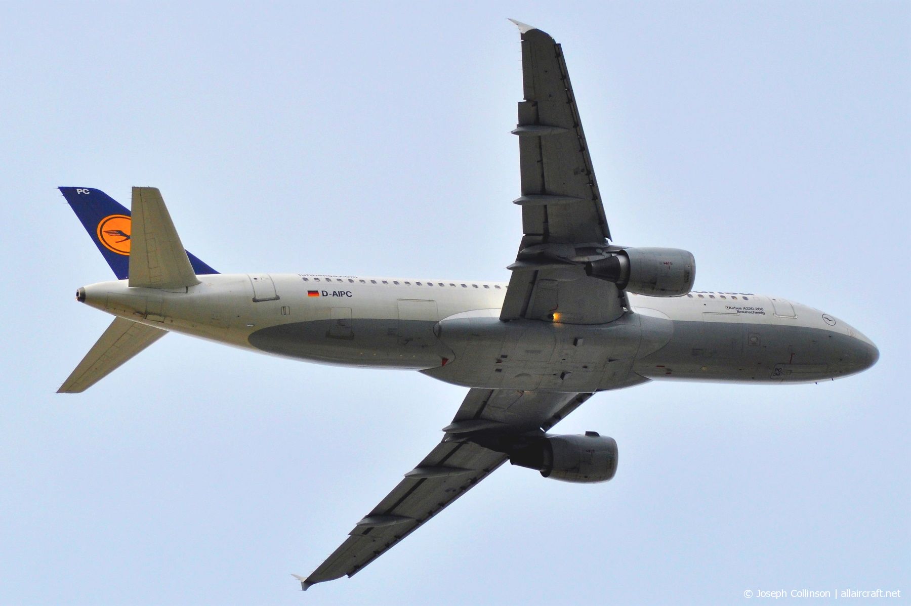 D-AIPC (071) 1989 Airbus A320-211