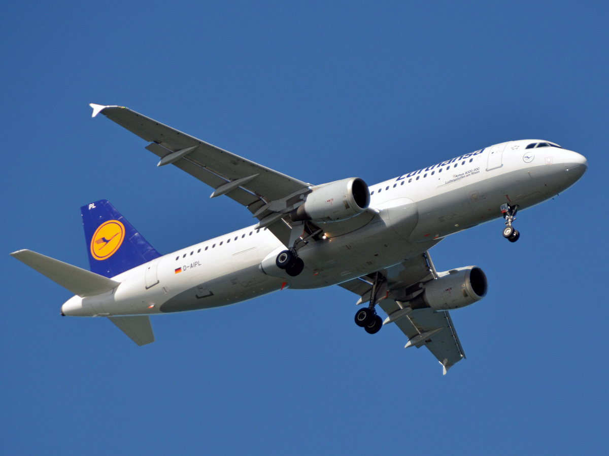 D-AIPL · Airbus A320-211 · (CPH / EKCH)