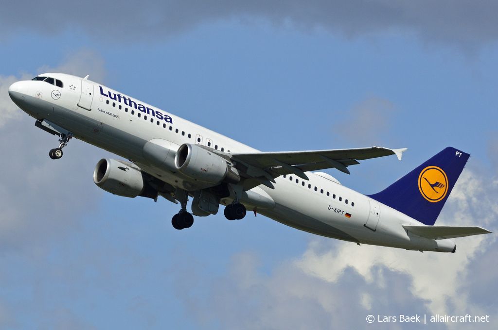 D-AIPT (117) 1990 Airbus A320-211
