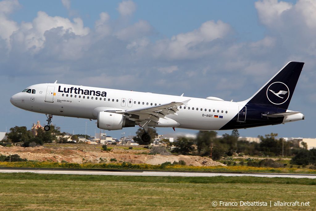 D-AIQT · Airbus A320-211 · (MLA / LMML)