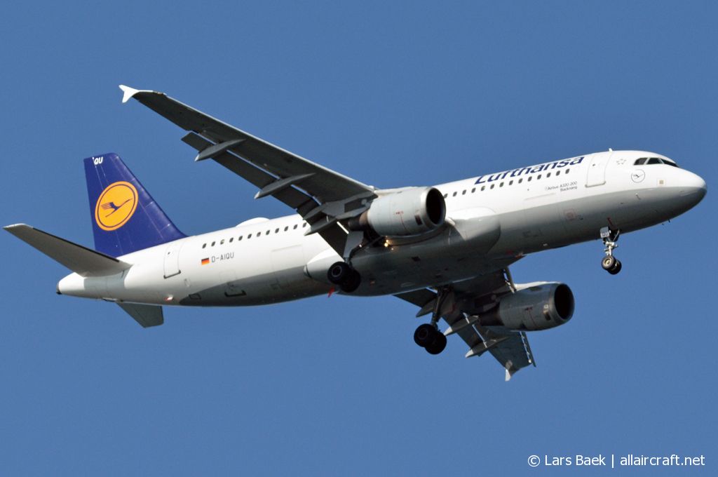 D-AIQU (1365) 2000 Airbus A320-211