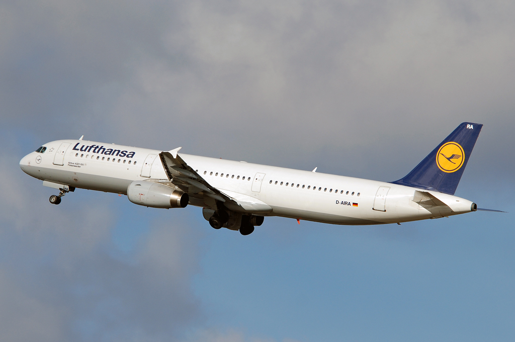 D-AIRA · Airbus A321-131 · (CPH / EKCH)
