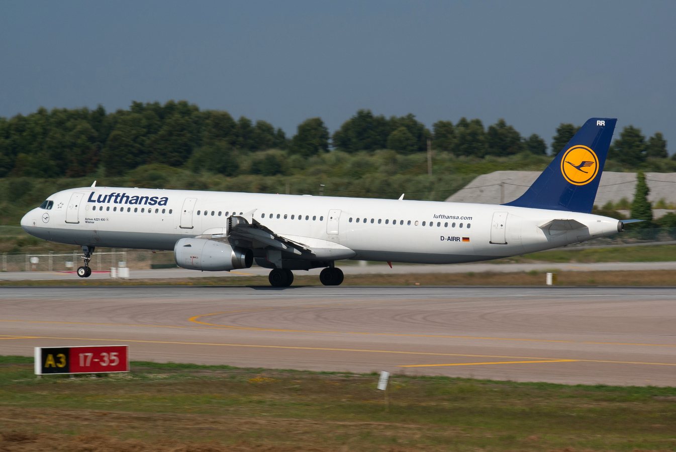 D-AIRR · Airbus A321-131 · (OPO / LPPR)