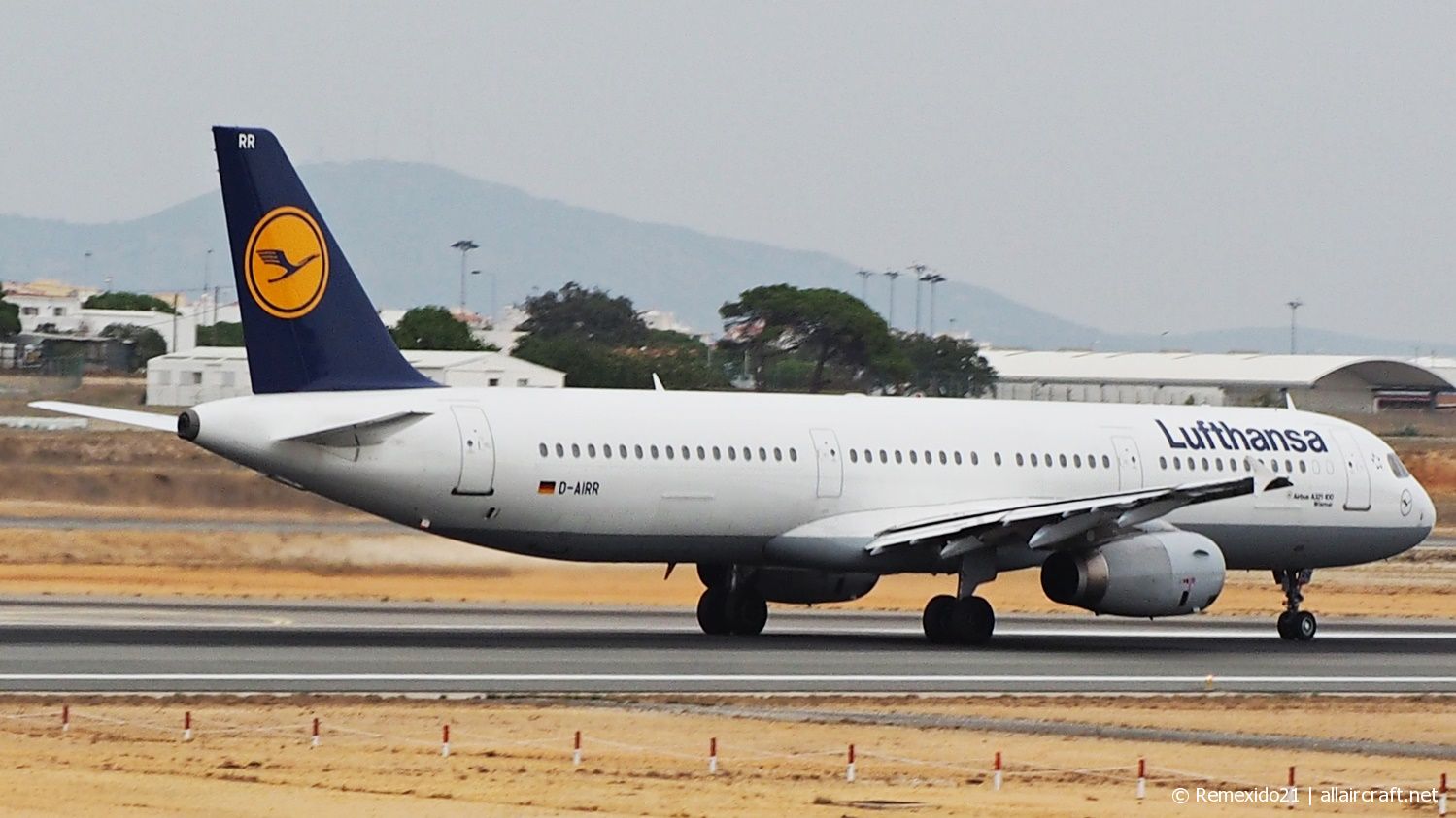 D-AIRR · Airbus A321-131 · (FAO / LPFR)