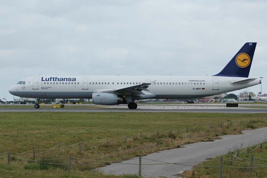 D-AIRT, (cn 652), Airbus A321-131