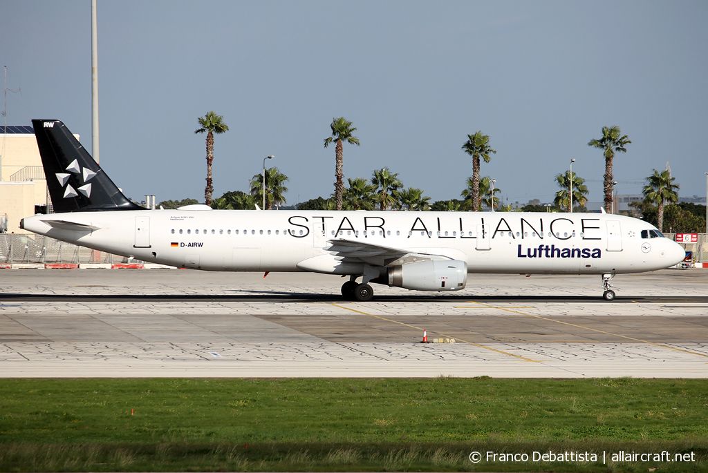 D-AIRW · Airbus A321-131 · (MLA / LMML)