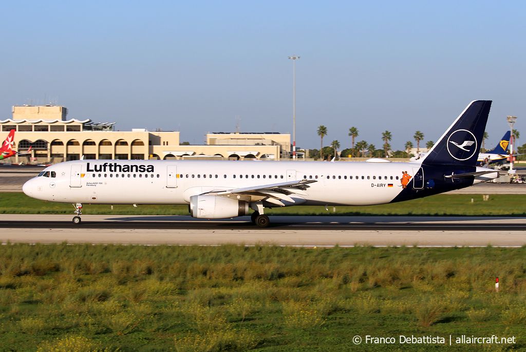 D-AIRY · Airbus A321-131 · (MLA / LMML)