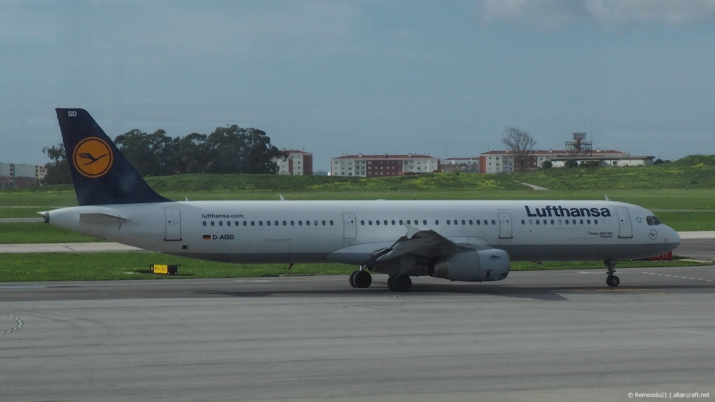 D-AISD · Airbus A321-231 · (LIS / LPPT)