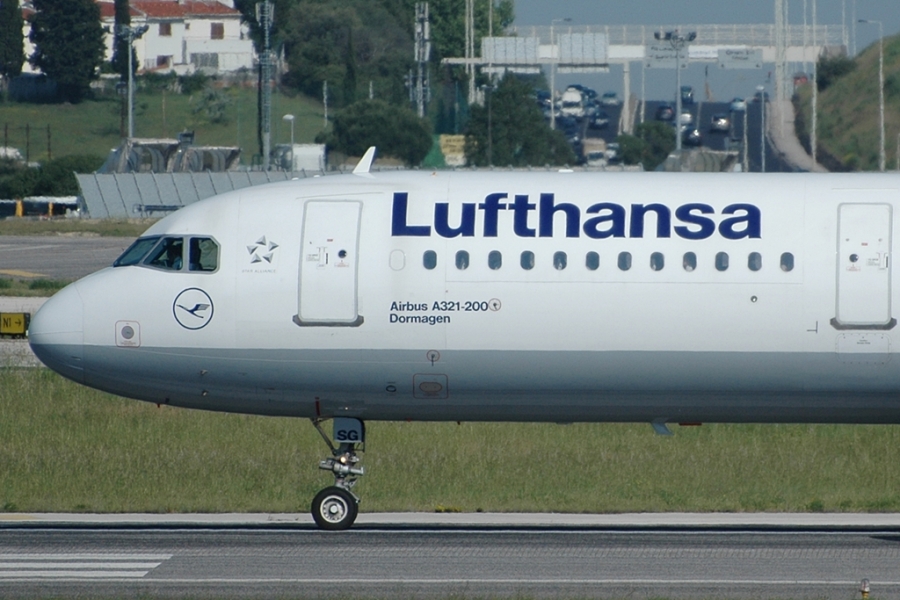 D-AISG · Airbus A321-231 · (LIS / LPPT)