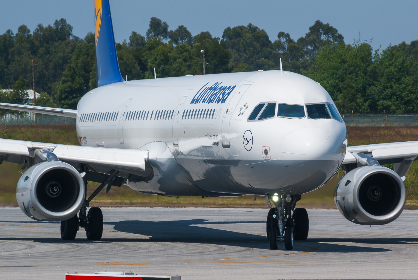 D-AISG · Airbus A321-231 · (OPO / LPPR)