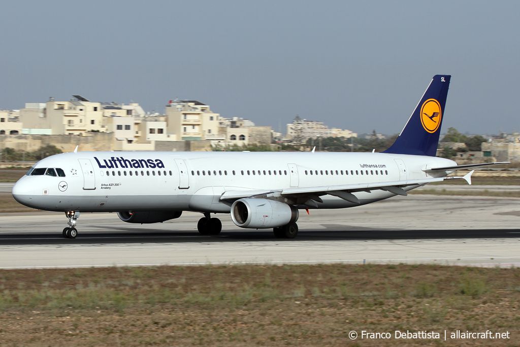 D-AISL · Airbus A321-231 · (MLA / LMML)
