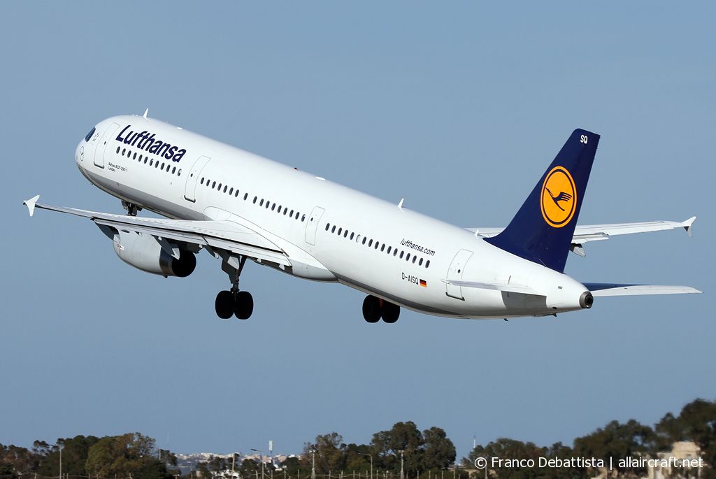 D-AISQ · Airbus A321-231 · (MLA / LMML)