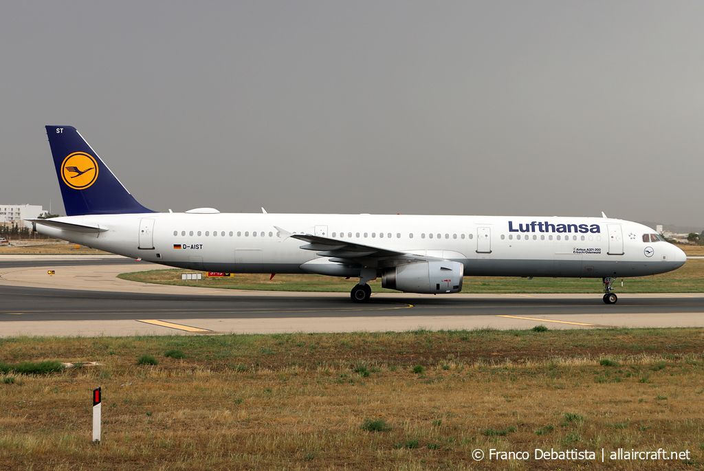 D-AIST · Airbus A321-231 · (MLA / LMML)