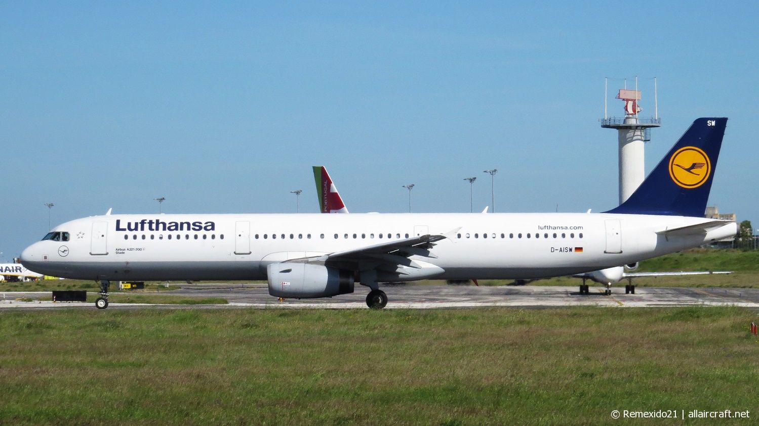 D-AISW · Airbus A321-231 · (LIS / LPPT)