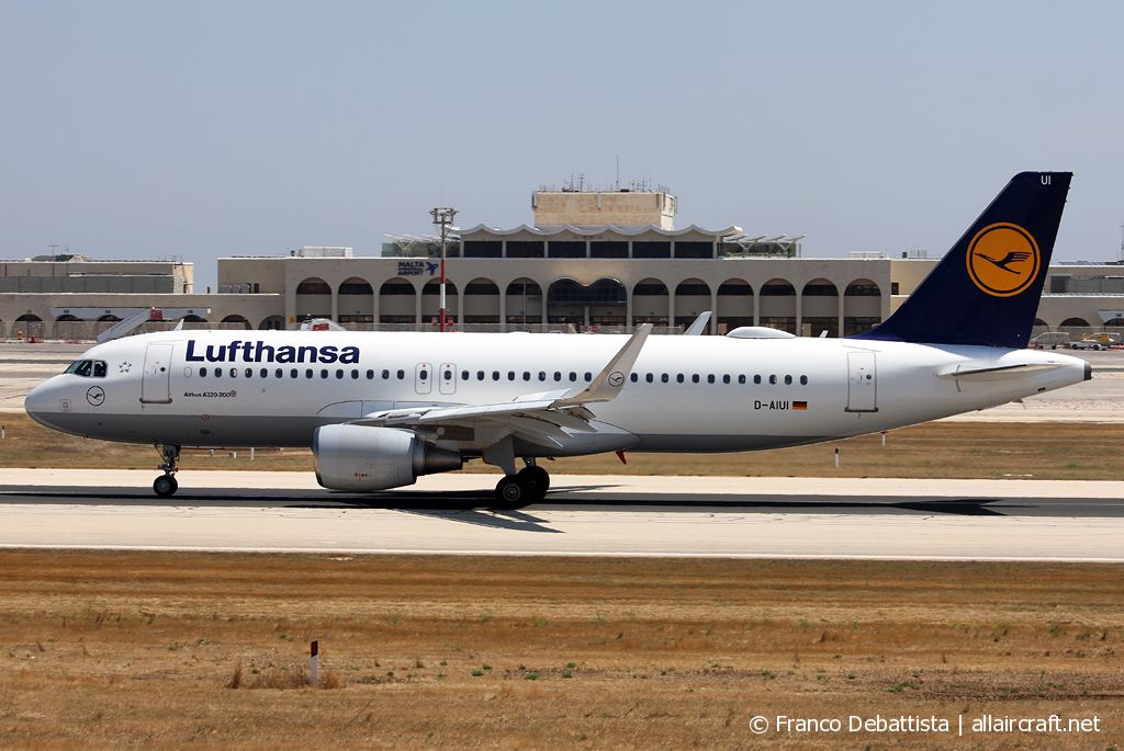 D-AIUI · Airbus A320-214(WL) · (MLA / LMML)