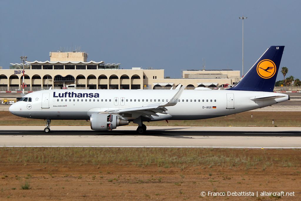 D-AIUI · Airbus A320-214(WL) · (MLA / LMML)