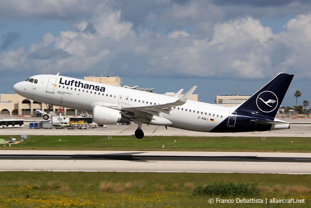 D-AIWJ (9052) 2019 Airbus A320-214