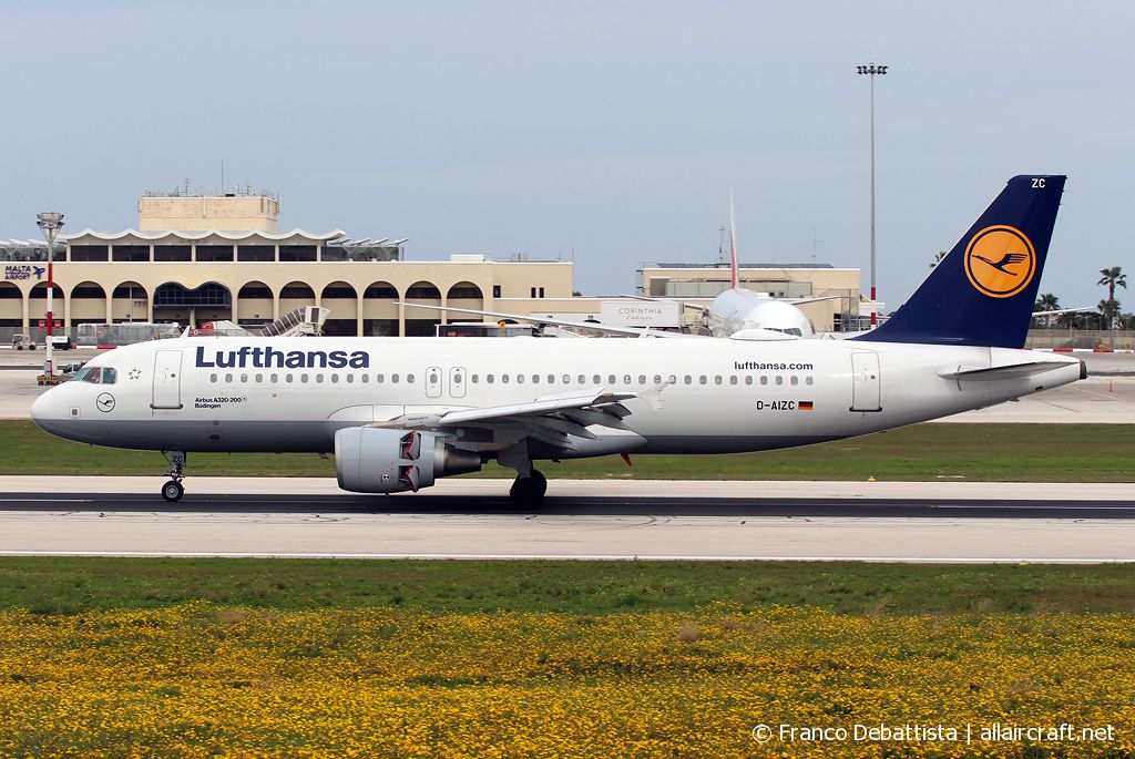 D-AIZC (4153) 2010 Airbus A320-214