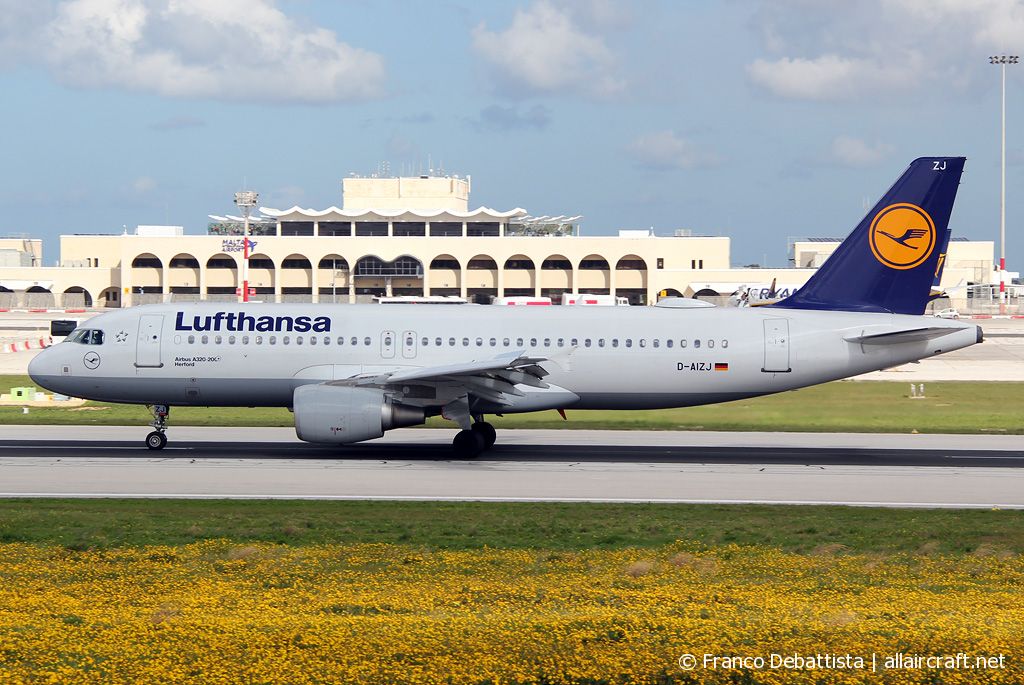 D-AIZJ · Airbus A320-214 · (MLA / LMML)