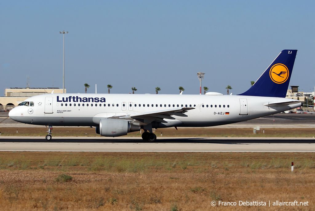 D-AIZJ · Airbus A320-214 · (MLA / LMML)