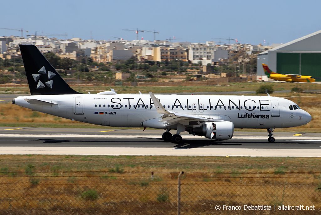 D-AIZN · Airbus A320-214 · (MLA / LMML)