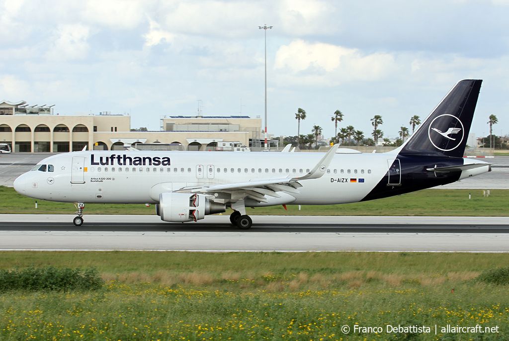 D-AIZX · Airbus A320-214 · (MLA / LMML)