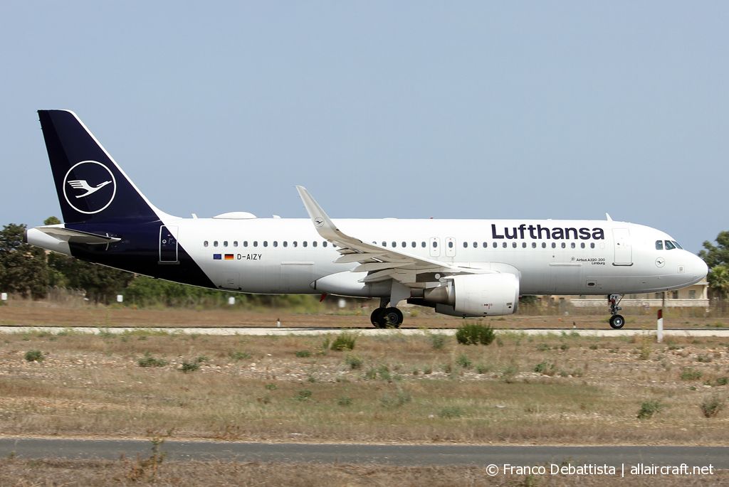 D-AIZY (5769) 2013 Airbus A320-214(WL)