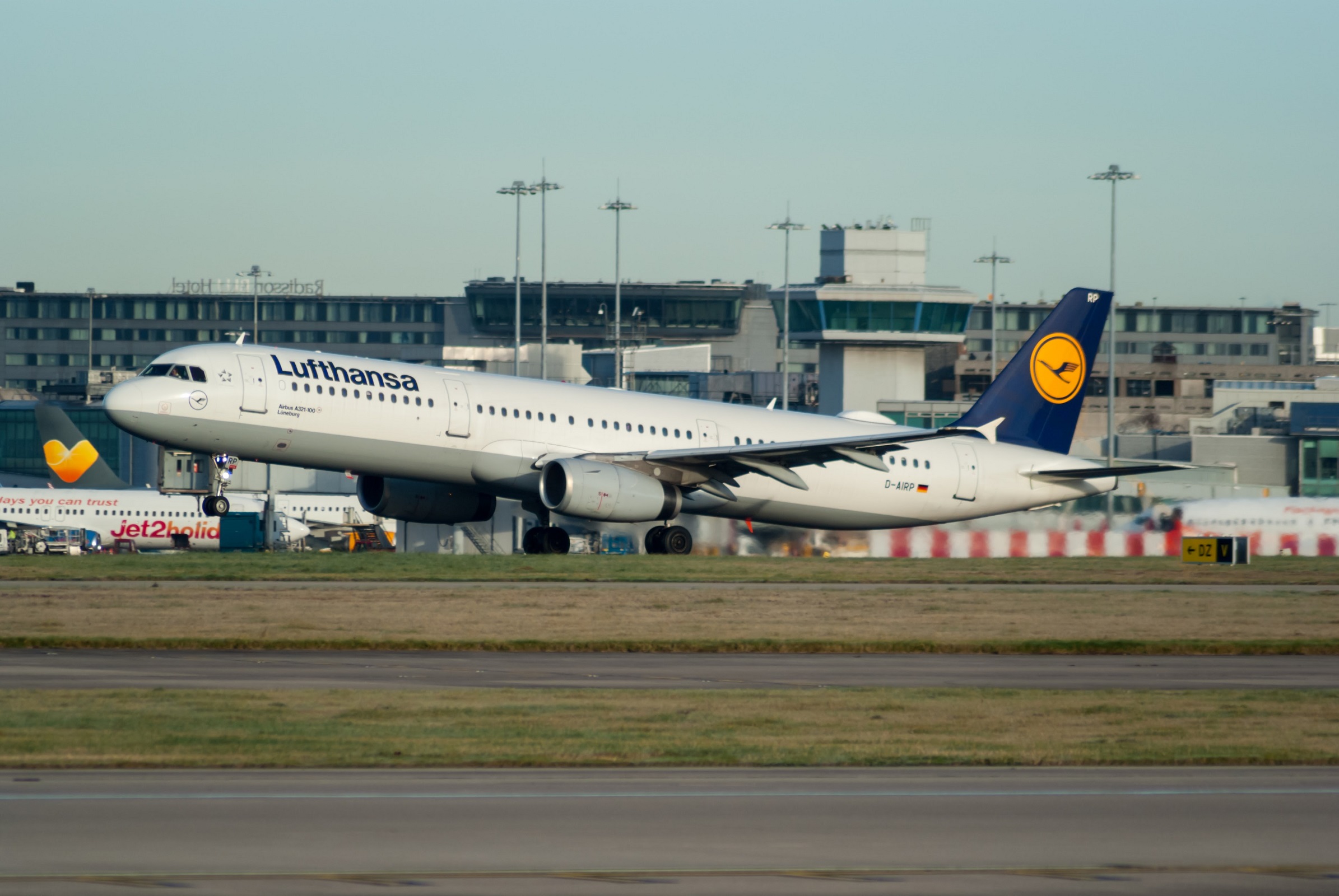 D-AIRP (564) 1995 Airbus A321-131
