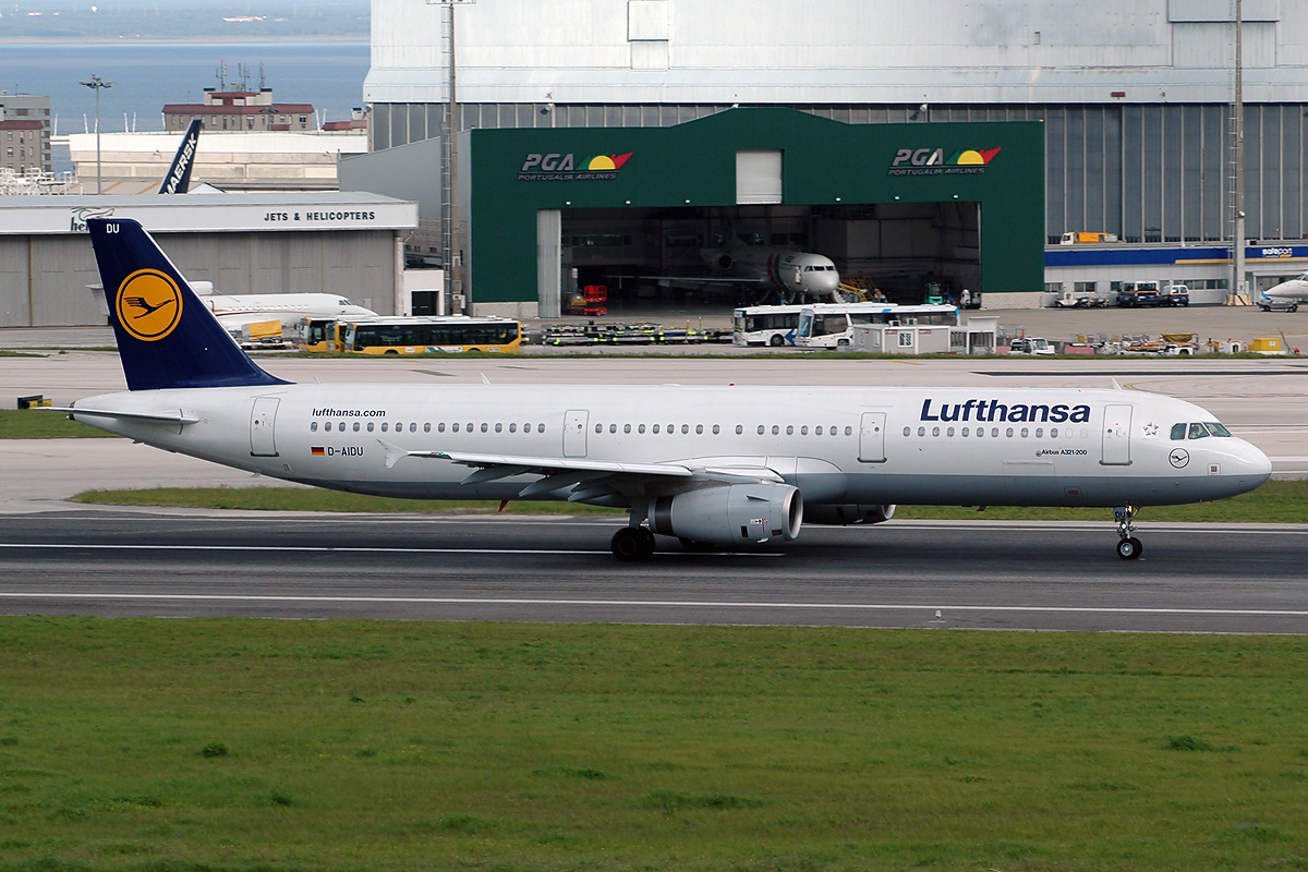 D-AIDU (5186) 2012 Airbus A321-231