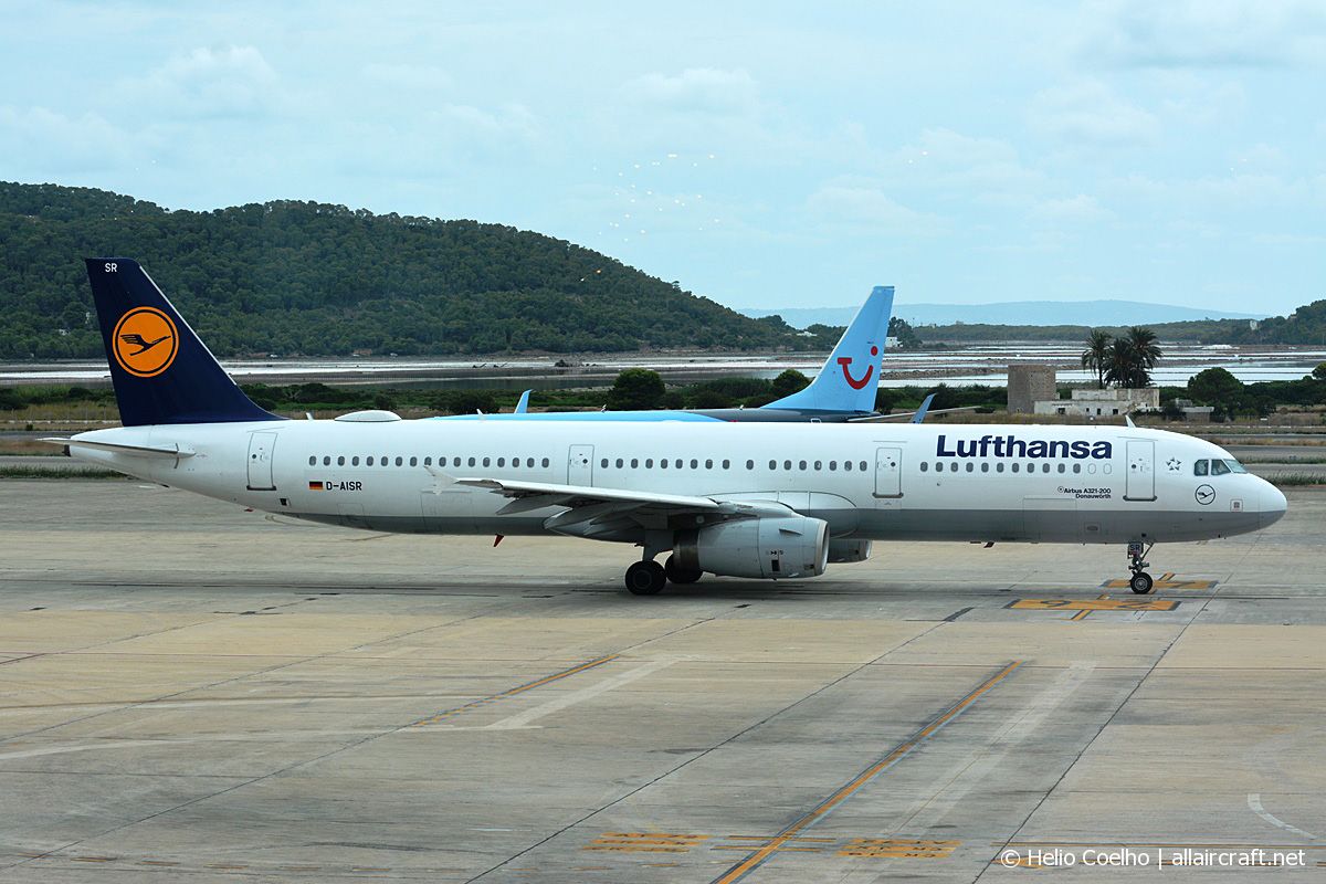 D-AISR · Airbus A321-231 · (IBZ / LEIB)