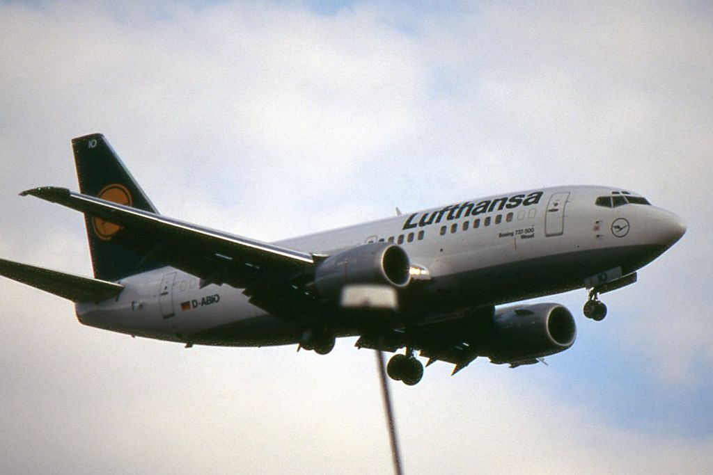 D-ABIO (24939) 1991 Boeing 737-530