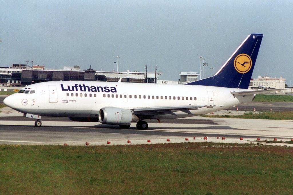 D-ABII · Boeing 737-530 · (LIS / LPPT)
