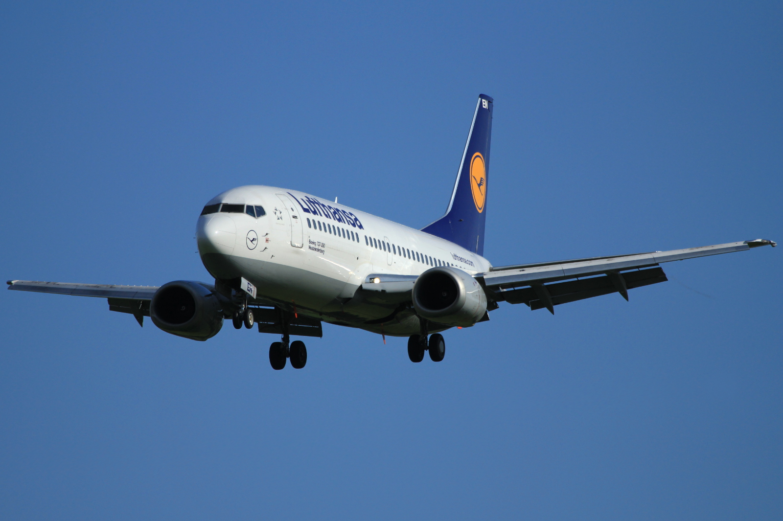 D-ABEN · Boeing 737-330 · (SVG / ENZV)