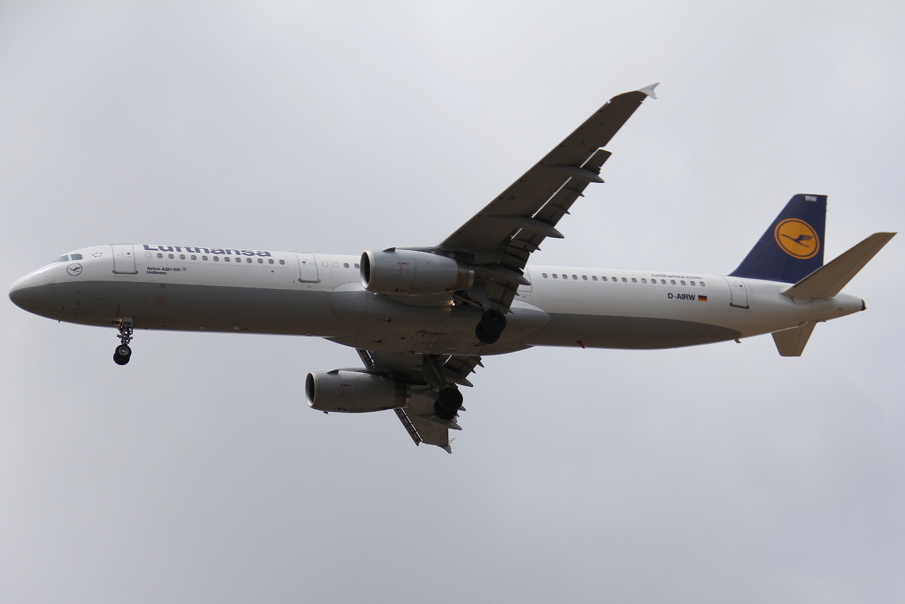 D-AIRW · Airbus A321-131 · (FCO / LIRF)
