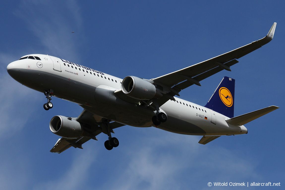 D-AIUT · Airbus A320-214(WL) · (FCO / LIRF)