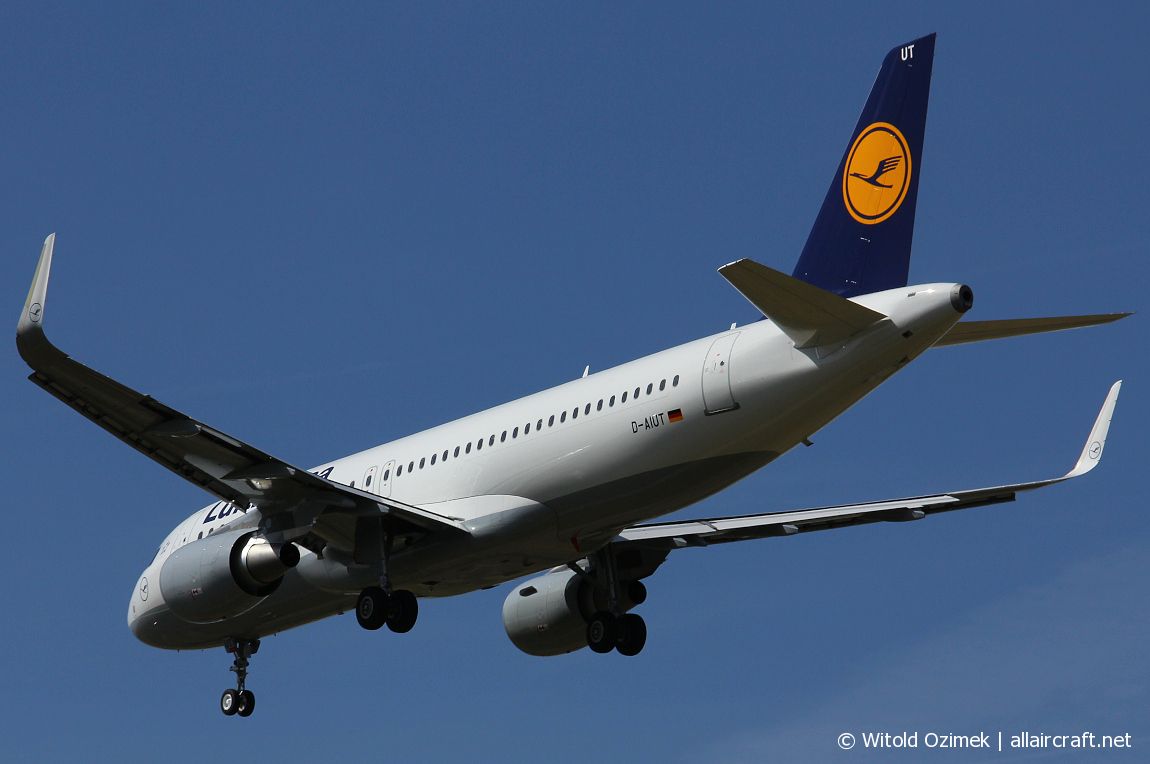 D-AIUT · Airbus A320-214(WL) · (FCO / LIRF)