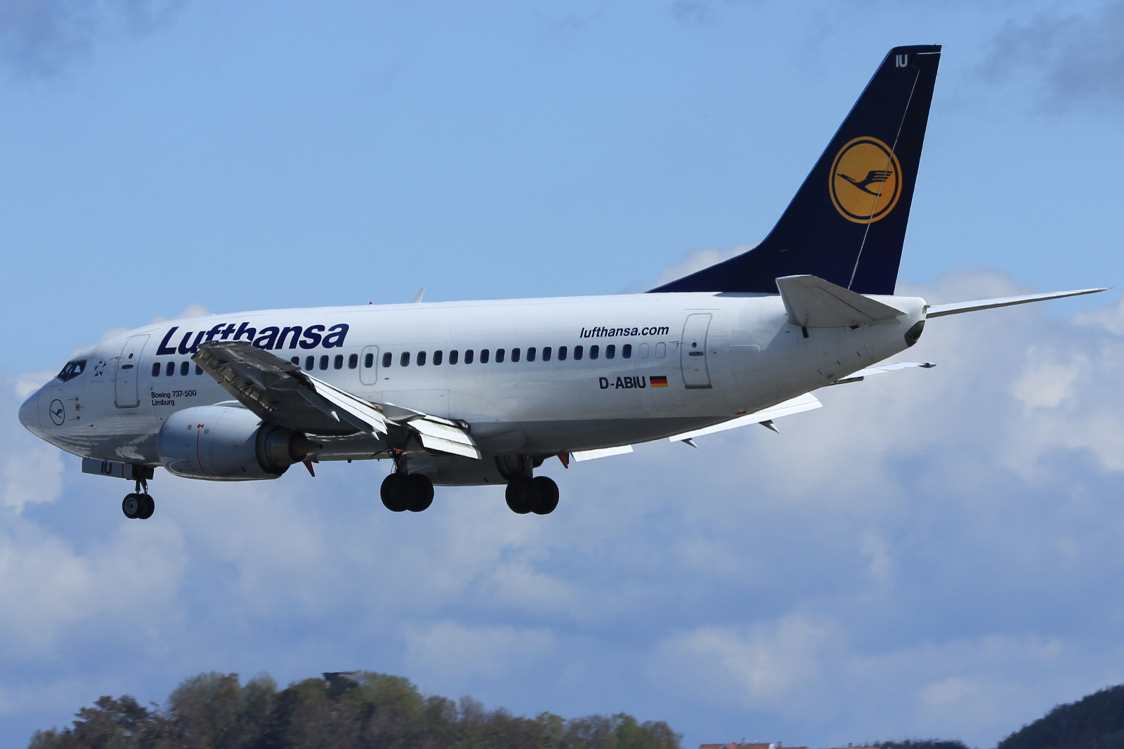 D-ABIU · Boeing 737-530 · (SVG / ENZV)