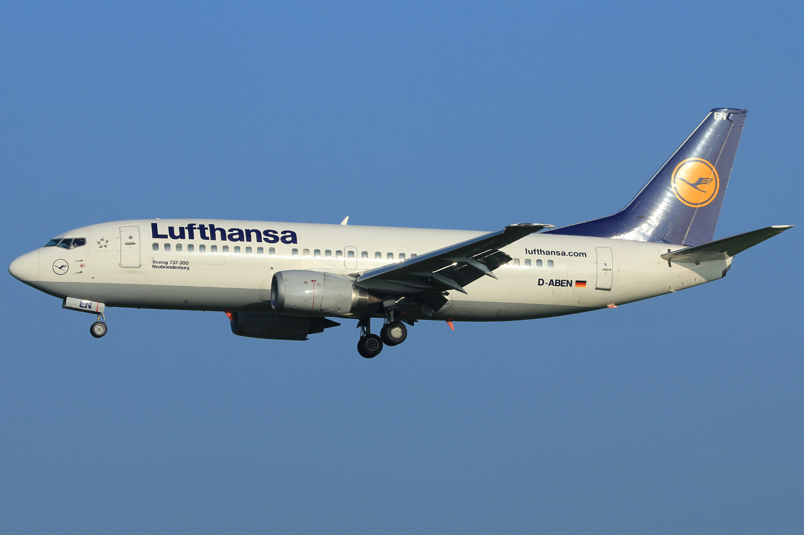 D-ABEN (26428) 1991 Boeing 737-330