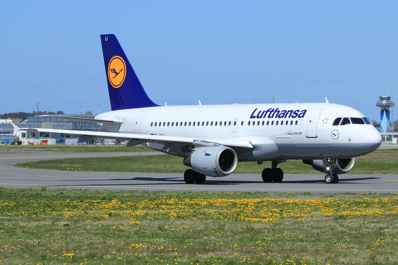 D-AILI (651) 1997 Airbus A319-114