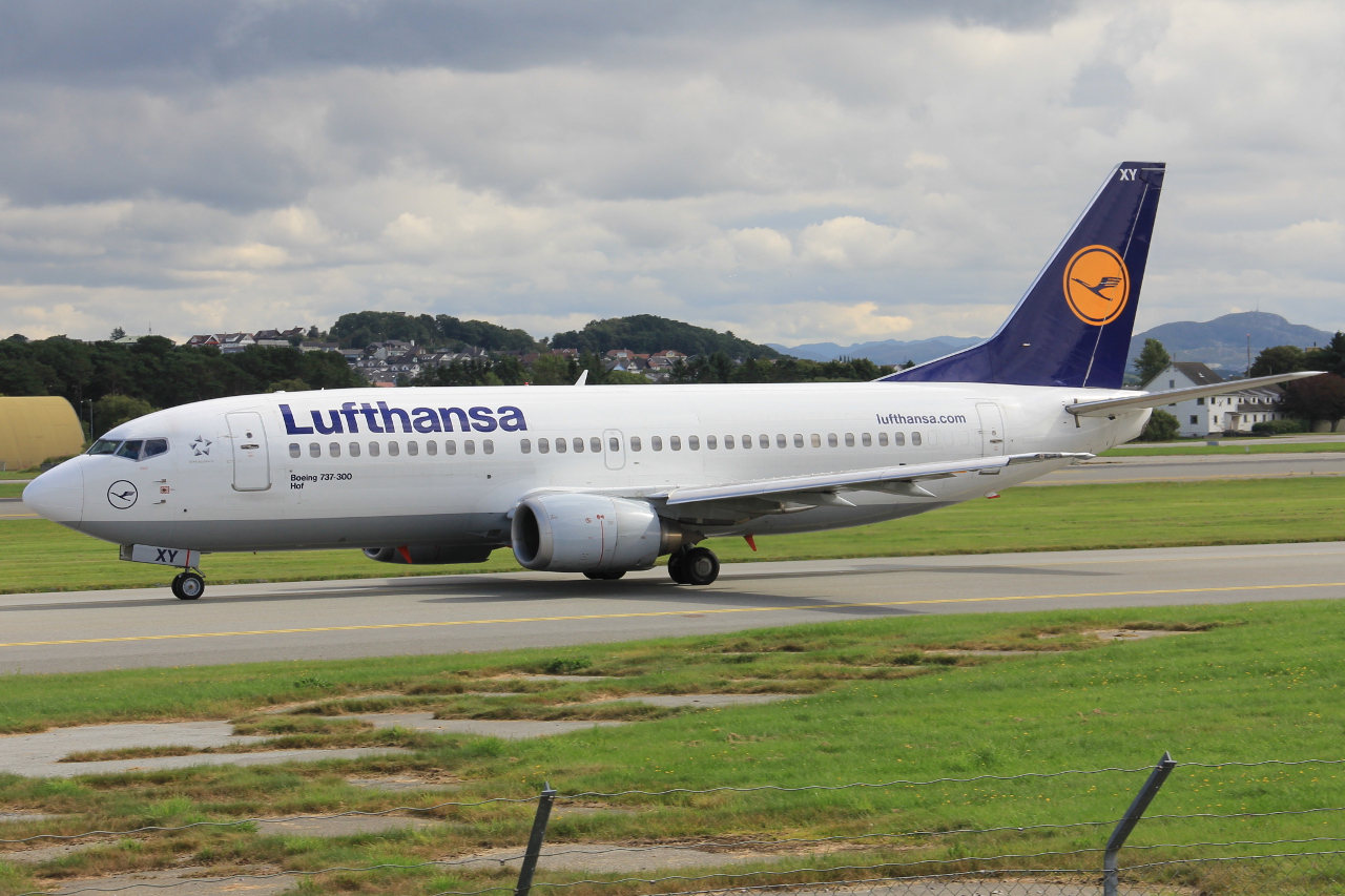 D-ABXY · Boeing 737-330 · (SVG / ENZV)