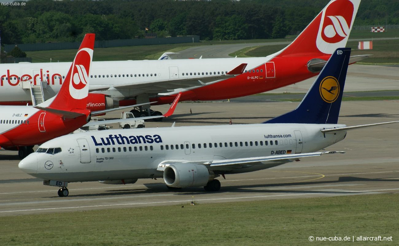 D-ABED · Boeing 737-330 · (TXL / EDDT)