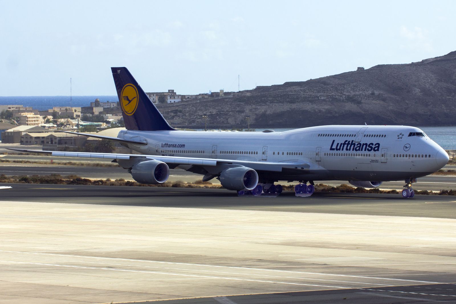 D-ABYF · Boeing 747-830 · (LPA / GCLP)
